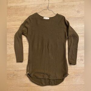MICHAEL Michael Kors Olive Green Tunic Sweater. Size Small